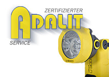 Werbegrafik mit gelbem Schriftzug „Zertifizierter ADALIT Service“ neben einer gelben Einsatz-Taschenlampe der Marke ADALIT, Modell L-3000.