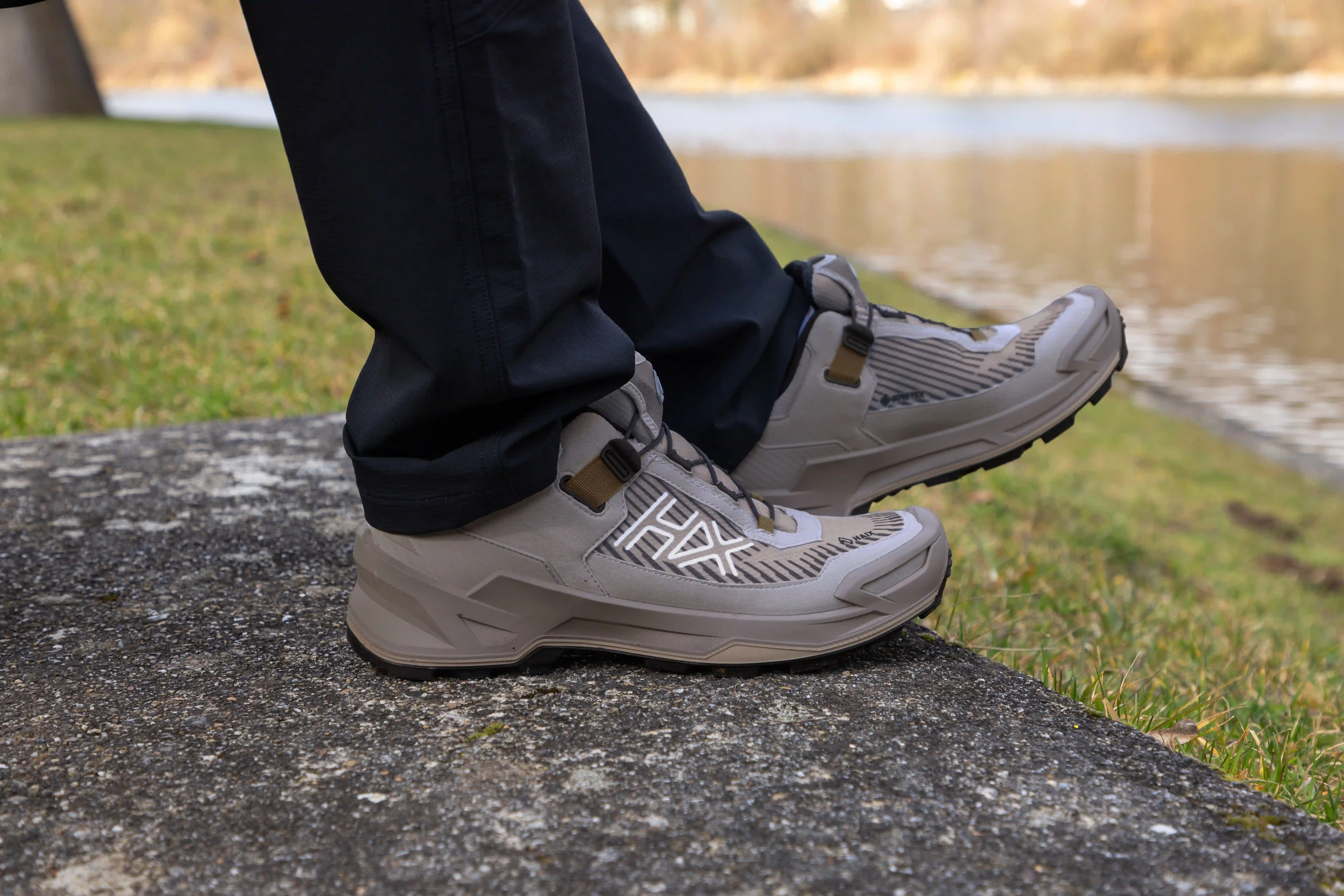 Haix BLACK EAGLE EVO Adventure GTX low/stone-white Gr. 10(45)
